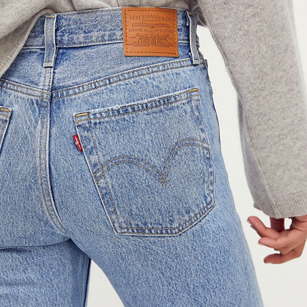 Levi’s Wedgie Straight Jeans in Luxor Lanes